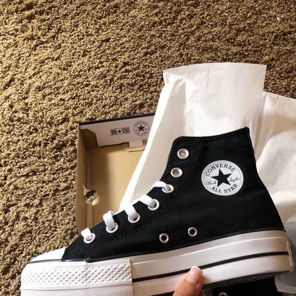 Hello Kitty Platform Converse - image 3